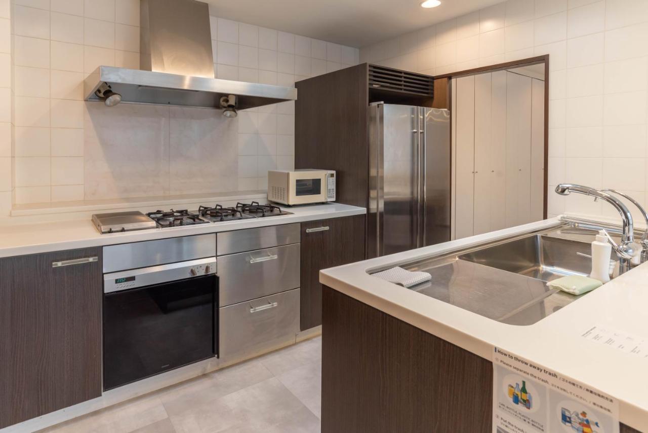 Bijou Suites Ai Premium Осака Екстериор снимка